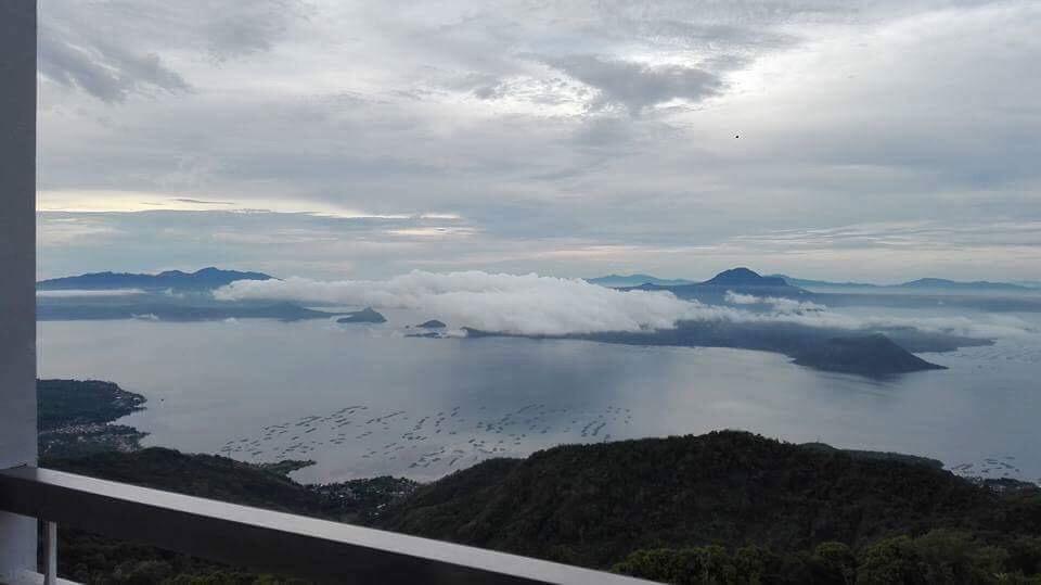 Cozy Staycation Tagaytay At Wind Residences Tagaytay City Esterno foto